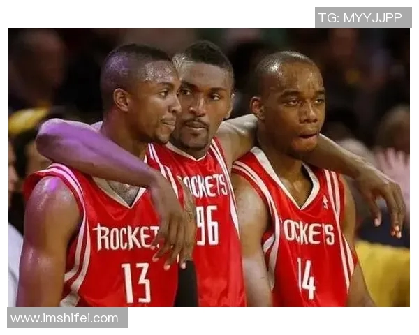 2009年季后赛湖人与火箭的激烈对决回顾与精彩瞬间分析