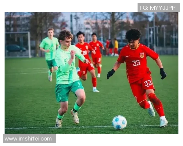 中国足球迎战墨西哥队挑战赛双方球员状态与战术分析展望