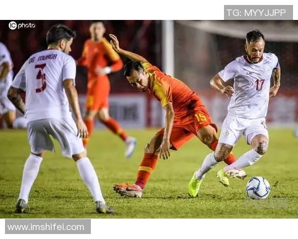 中国队迎战新加坡力争胜利全力以赴展现团队精神与竞技状态